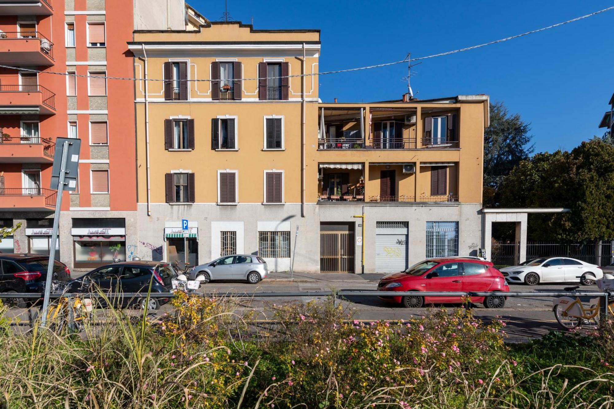 Maloja, 10 - Casa Maloja - Ampio Appartamento Milan Exterior photo